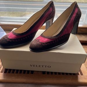 Veleto Suede Pumps
